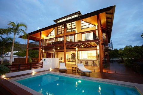 Villa Kembali - VIC Tourism 1