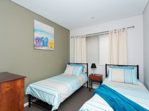 Villa Serene @ Fingal Bay - VIC Tourism 1