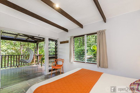 Villa Zena - VIC Tourism 3