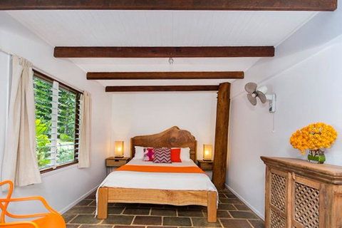 Villa Zena - VIC Tourism 1