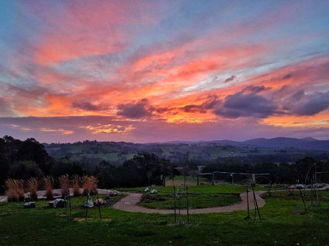 Vivere Retreat - VIC Tourism 0