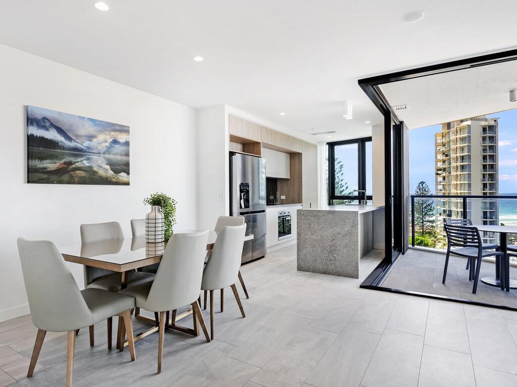 Broadbeach QLD VIC Tourism