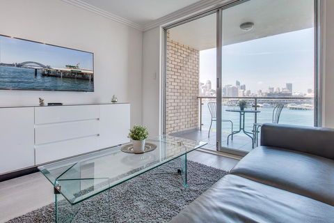 Wake Up To Sydney Harbour - VIC Tourism 0
