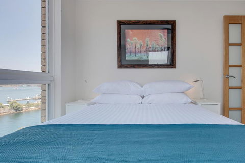 Wake Up To Sydney Harbour - VIC Tourism 2