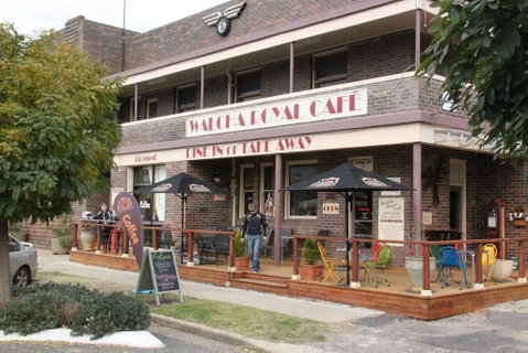 Walcha Royal Cafe & Accommodation - VIC Tourism 0