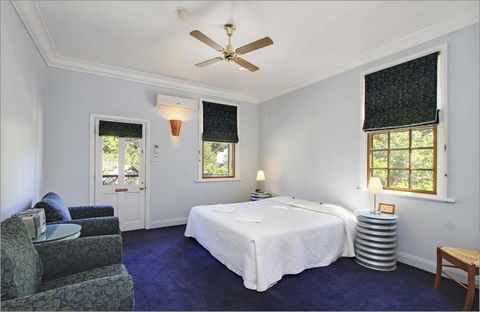 Walhalla's Star Hotel - VIC Tourism 3
