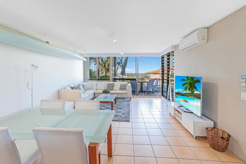 Walk To The Beach, Sunshine Beach - VIC Tourism 2