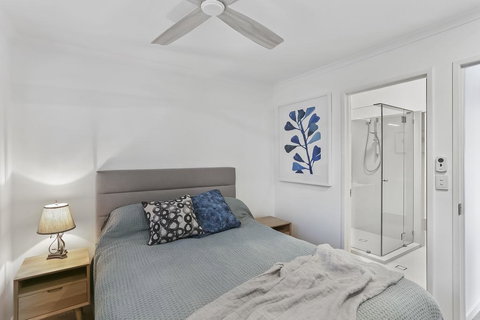 Walking On Sunshine - VIC Tourism 2