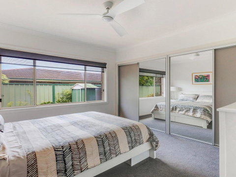 Walling-Clifton Gardens - Backing Onto Golf Course - VIC Tourism 1
