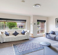 Walling-Clifton Gardens - backing onto golf course - VIC Tourism