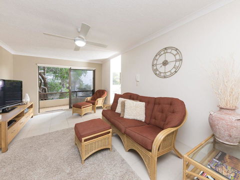 Wallis Court 6 - VIC Tourism 3