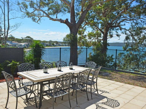 Wanda Magic' 19 Randall Drive - Beautiful Water Front House - VIC Tourism 2
