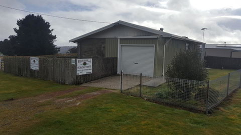 Waratah Falls Holiday Unit - VIC Tourism 0