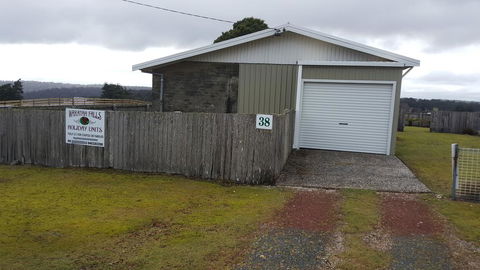 Waratah Falls Holiday Unit - VIC Tourism 1