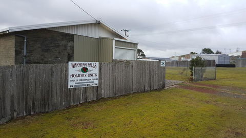 Waratah Falls Holiday Unit - VIC Tourism 2