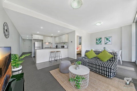 WARRICK FRAM 3 BEDS APT FREE PARKING WALK TO WESTFIELD CLOSE TO HOSPITAL NWF003 - VIC Tourism 0