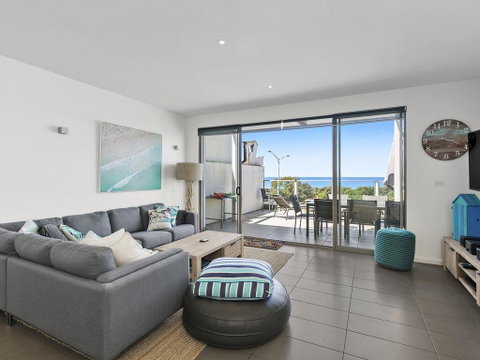 WATERFRONT SEVEN - In The Heart Of Lorne - VIC Tourism 0