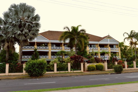 Waterfront Terraces - VIC Tourism 0