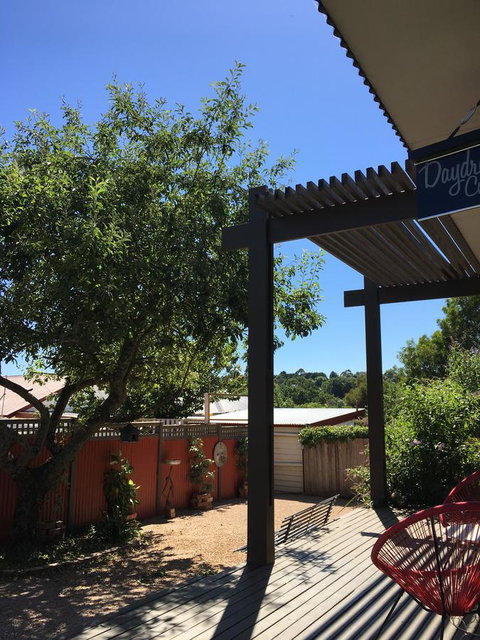 Daydream Cottage - VIC Tourism 11