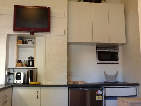 Redruth Cottage - VIC Tourism 15