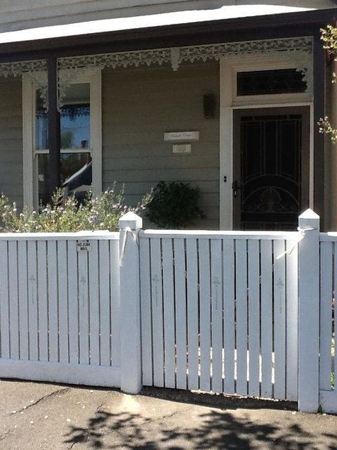 Redruth Cottage - VIC Tourism 22