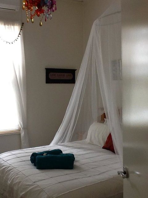 Redruth Cottage - VIC Tourism 12