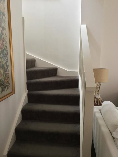 Redruth Cottage - VIC Tourism 2