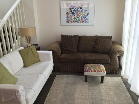 Redruth Cottage - VIC Tourism 3