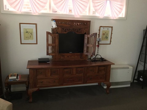 Redruth Cottage - VIC Tourism 9