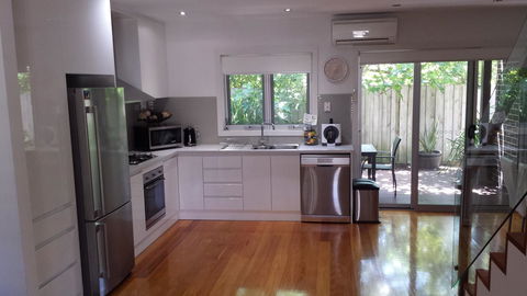 Central To Cowes - VIC Tourism 4