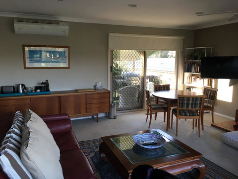 Andrew's On Topaz - VIC Tourism 13