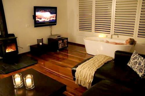 Chestnut Daylesford - VIC Tourism 5