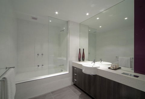 Tyrian Serviced Apartments Fitzroy - VIC Tourism 8
