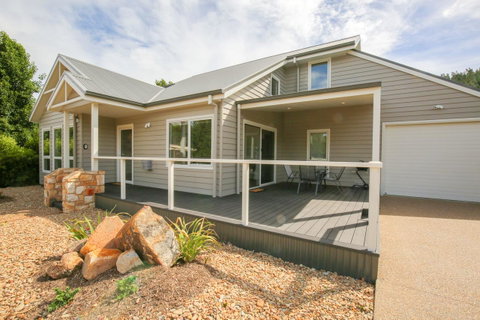 Amber Mist Villa Two - VIC Tourism 5