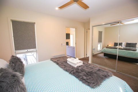 Amber Mist Villa Two - VIC Tourism 11