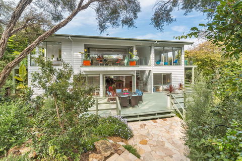 Moonah Woodlands Resort - VIC Tourism 1