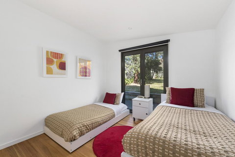 Beach And Reef - VIC Tourism 11