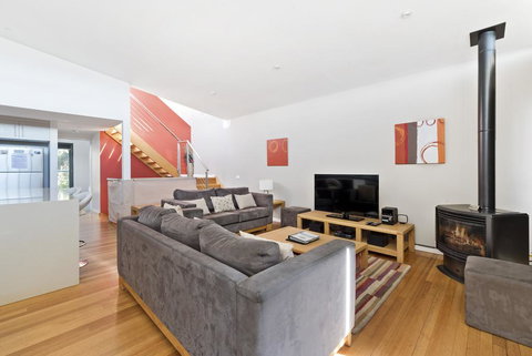 Beach And Reef - VIC Tourism 2