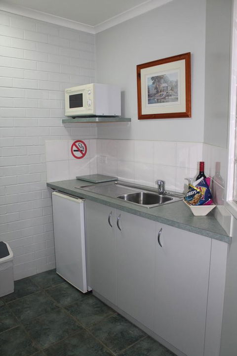 Rochester Motel - VIC Tourism 16