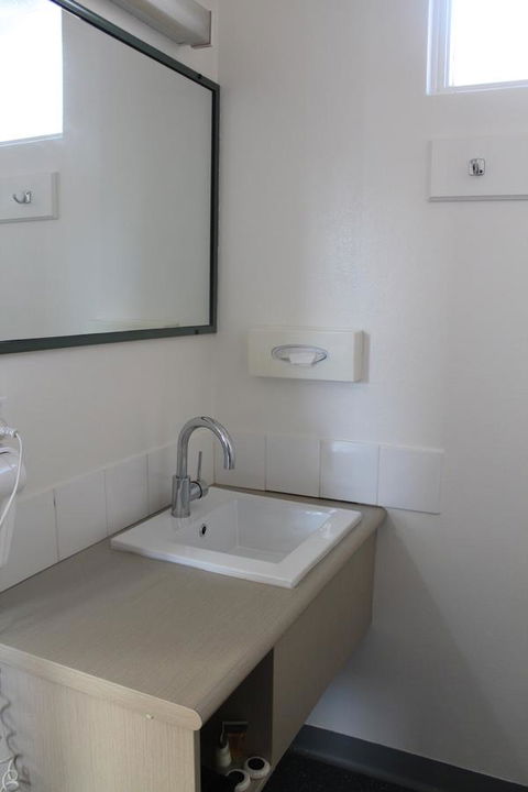 Rochester Motel - VIC Tourism 22