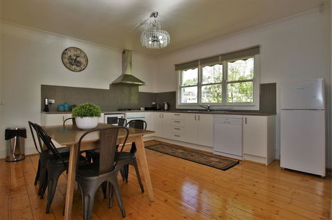 A Stroll Away - VIC Tourism 3