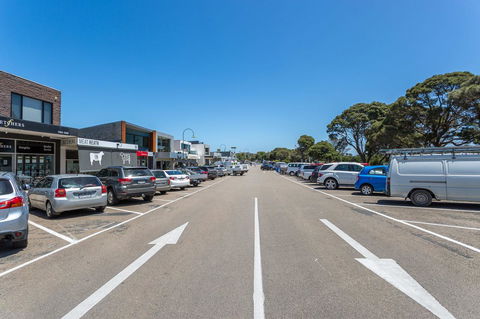 Blairgowrie Apartment 2 - On The Beach - VIC Tourism 9