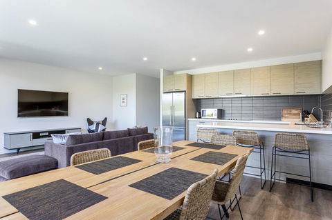 Blairgowrie Apartment 2 - On The Beach - VIC Tourism 4