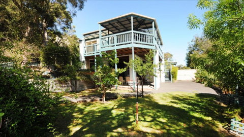Nest On A Crest - VIC Tourism 28