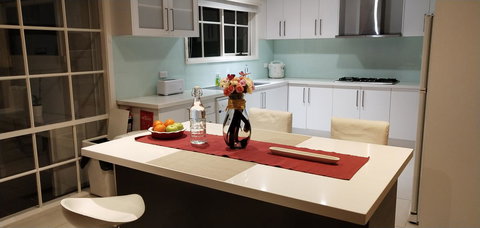 The Gallery Hours - VIC Tourism 13