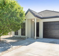 Black Lotus Townhouse - VIC Tourism