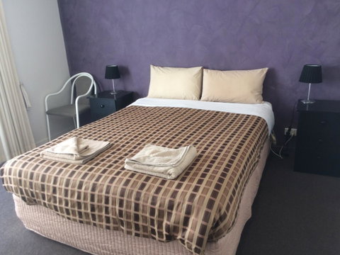 Ambassador Motor Inn - VIC Tourism 4