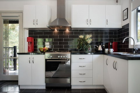 Cottage 4A - VIC Tourism 3
