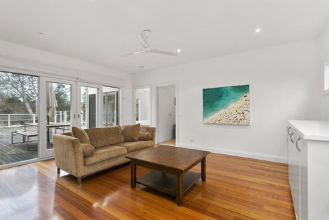Perfect Blairgowrie Beach House - VIC Tourism 6