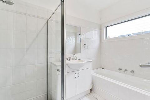 Perfect Blairgowrie Beach House - VIC Tourism 14